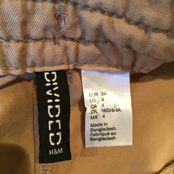 Khaki shorts - Picture 3 of 4